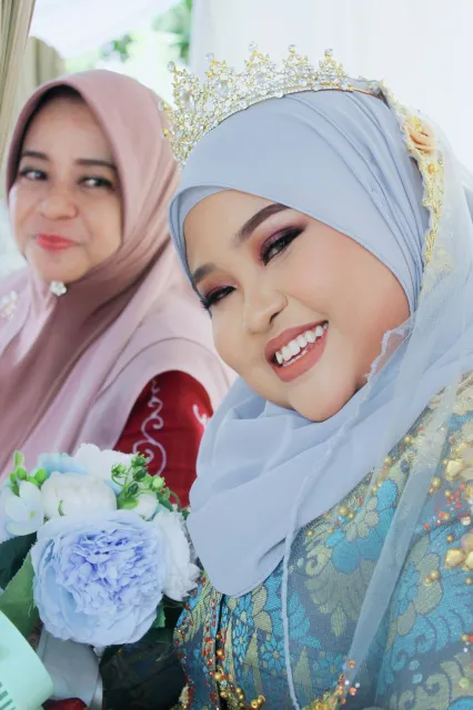 Riasan pengantin dan keluarga di hari akad